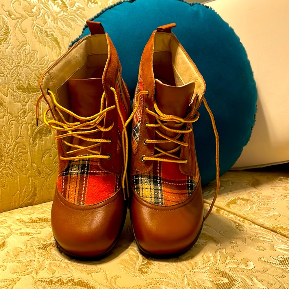 Alegria Leather Boots by PGLite. Size 41.